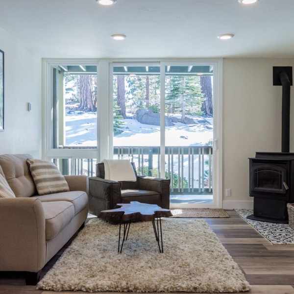 Condo with Mountain Views! Walking Distance to the Village!