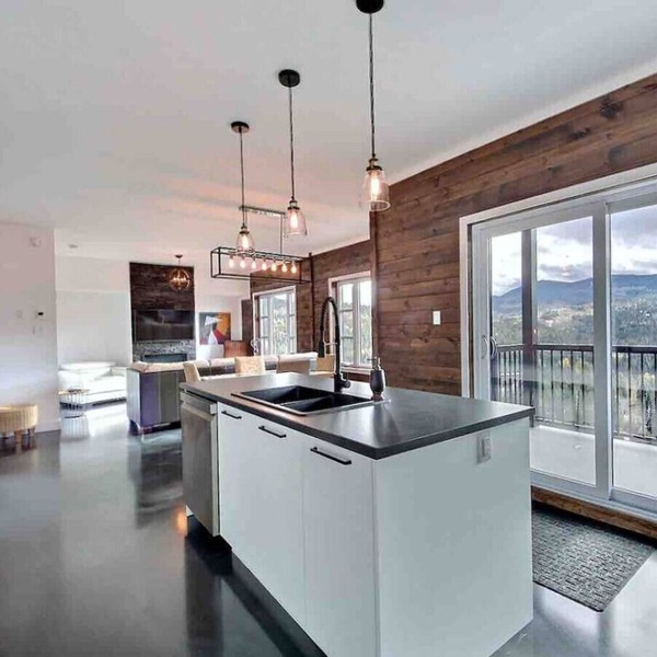 Condos Monts-Valin- 213, rue du Massif (Valinouët)