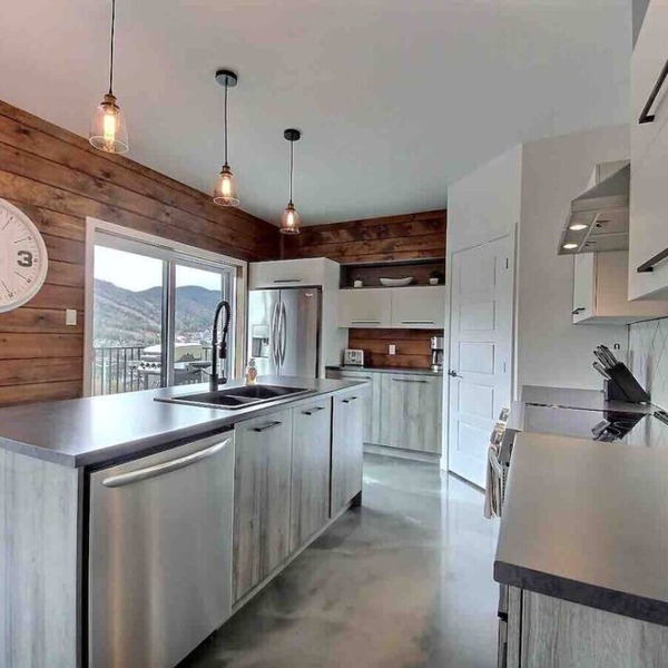 Condos Monts-Valin -157, rue du Massif (Valinouët)