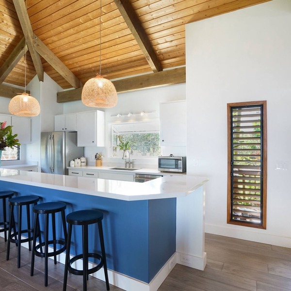 Contemporary Hawaii Living, Calm North Shore Beach