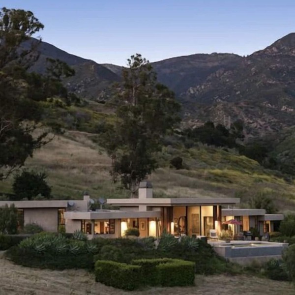 Contemporary Private Home with Pool, A/C, Ocean and mountain views.