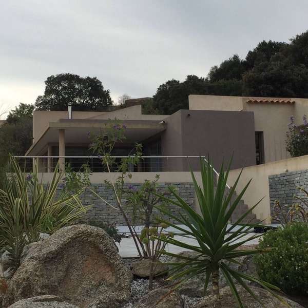 Contemporary villa, pool, sea view, near beach.