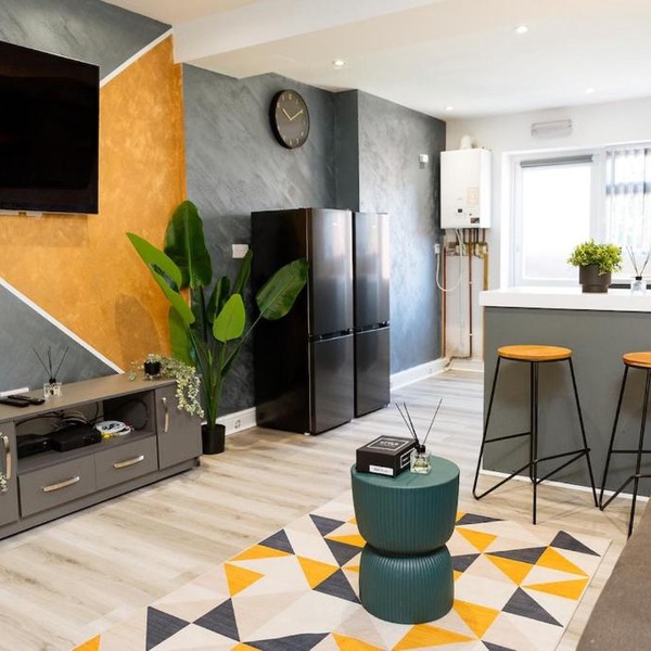 Contractor, Professional and Family Stays near Coventry University, City Centre & Hospital