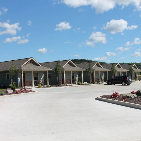 Convenient Country Lodging near Ricketts Glen State Park