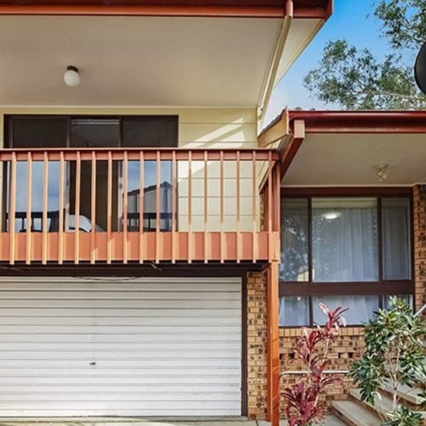 Convenient location; close to Tuggerah Lake.