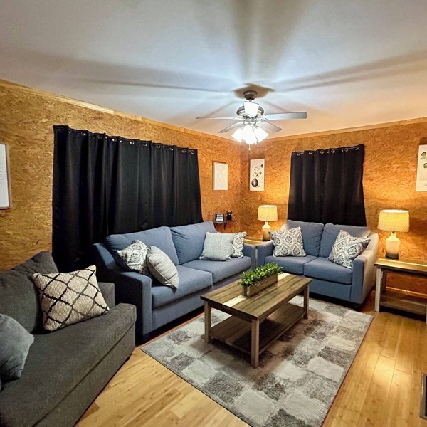 Conveniently Located Modern Home - Downtown-River-Casino-SEMO-Hospital