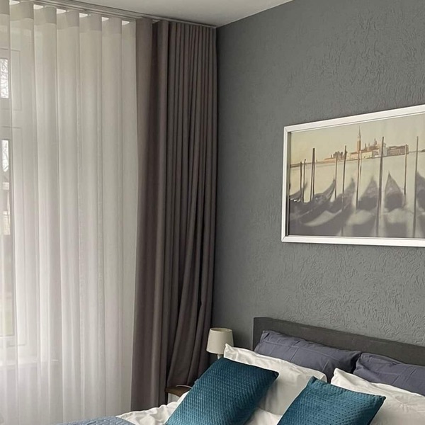 Conveniently located quiet and spacious apartment
