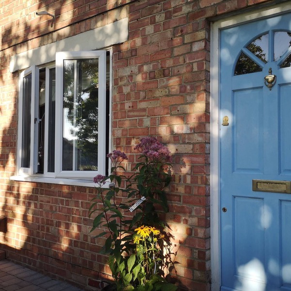 Conveniently Located, pet Friendly, end Terrace House