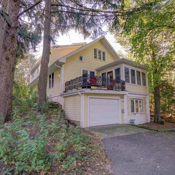 Conveniently Located just off University Avenue on Madison's West Side