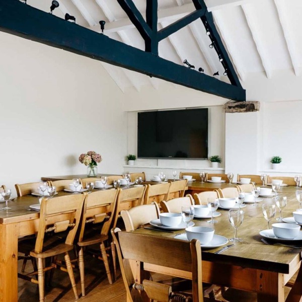 Converted pub, sleeping up to 34 guests. Close to Alton Towers and Ashbourne.