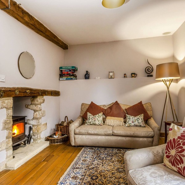 Converted Stable Barn sleeping 6 people in 3 bedrooms.