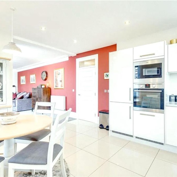 Cool & colorful centric apartment-Rubi