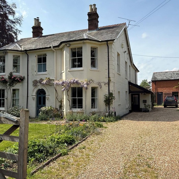 Copper Beeches - A spacious family home in the heart of Hampshire countryside