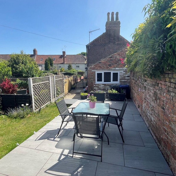 Copper Cottage – Charming Central Devizes Retreat with Secluded Garden
