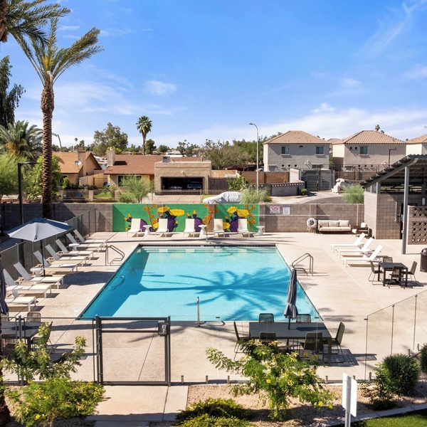 Copper Sky Townhome - Pool & Gym