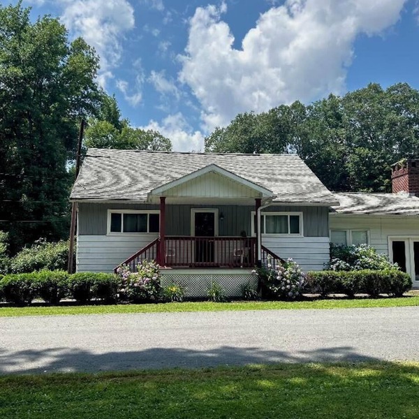Cornerstone Escape - Robin Vacation Rentals