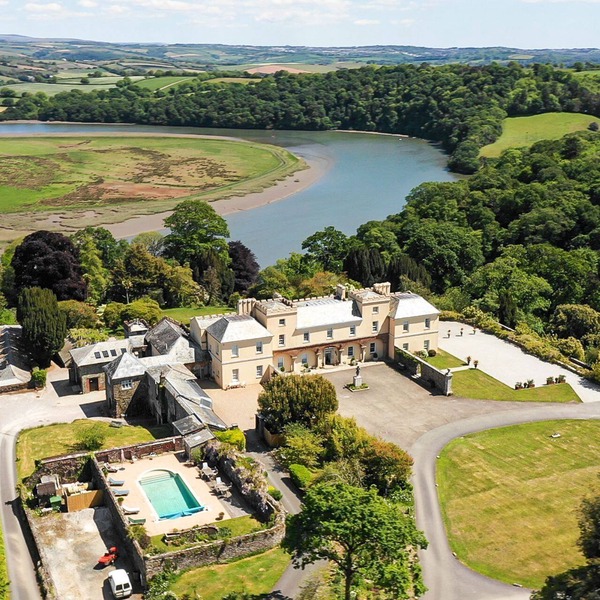 Cornish Castle - Luxury Cottages