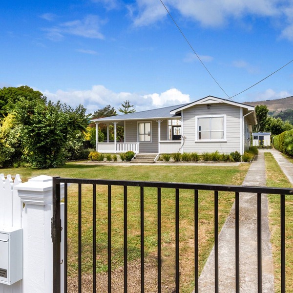 Corokia Villa - Classic Kiwi Villa on the fringe of Richmond town centre