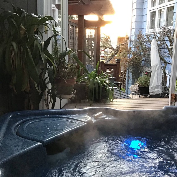 Cosmopolitan Studio in Upscale Historic Neighborhood