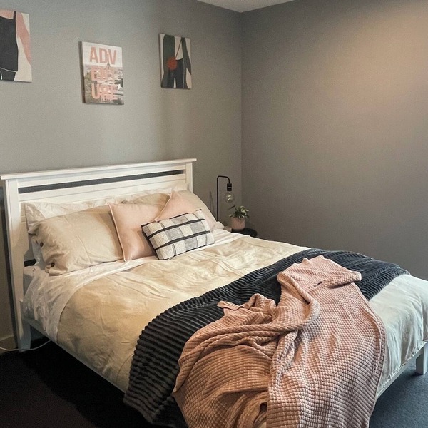 Cosy 1 bedroom apartment at Kingston foreshore- pet friendly
