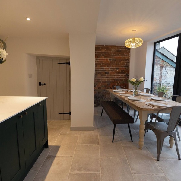 Cosy Central Townhouse in Woodstock