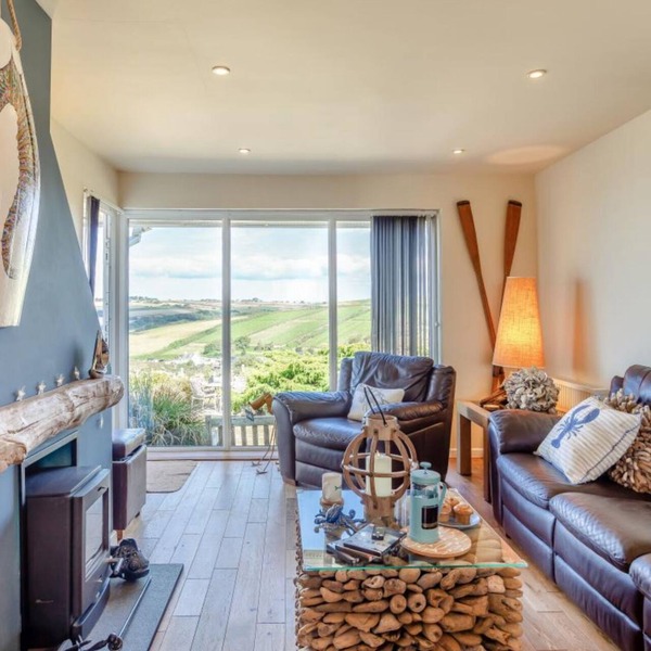 Cosy Coastal Getaway, Thurlestone. Garden. Beaches. Log Burner. Dog Friendly