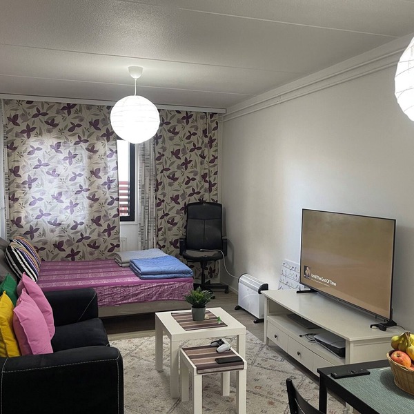 Cosy studio with great vibes, with few minutes to the train station, Restaurants