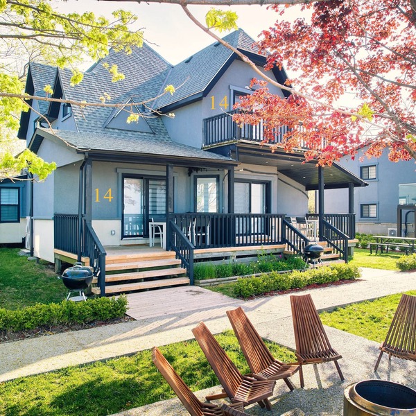 Cottage 14: Beachfront Cottage Escape