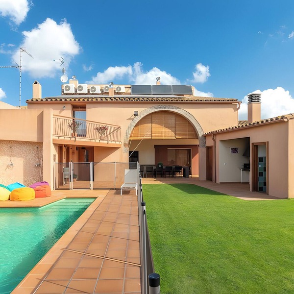 Cottage 'Can Centena' with Private Pool, Wi-Fi and Air Conditioning