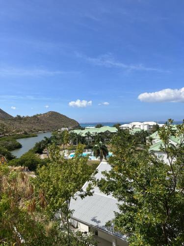 Cottage Cosy Duplex Anse Marcel, Vue mer et marina