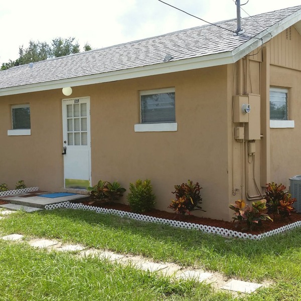 Cottage within walking distance to Casey Key Beach