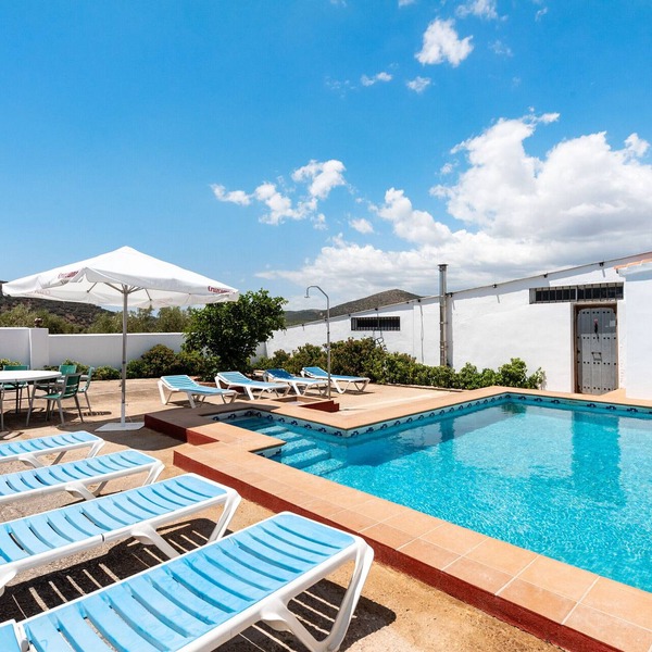 Country House 'Cortijo De La Vía' with Mountain View, Private Pool and Wi-Fi