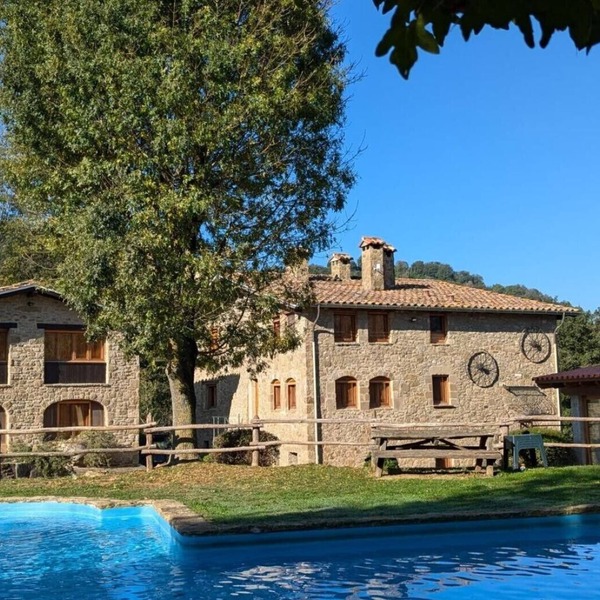 Country House 'Mas El Carrer - La Cabana' with Mountain View, Shared Pool and Wi-Fi
