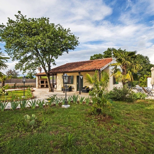 Country house with whirlpool and sauna near Rovinj