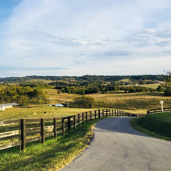 Country setting with spectacular views