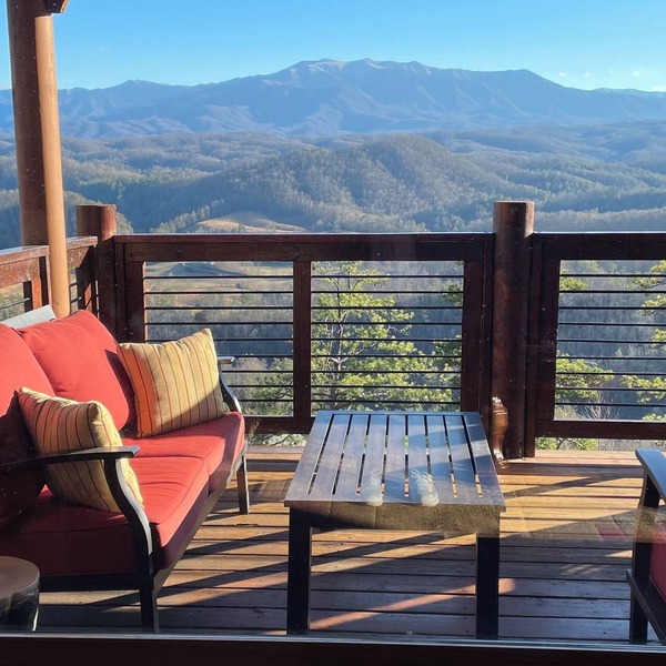 Couples Retreat! Escape to the Majestic 180 View of Great Smoky Mountains Park!