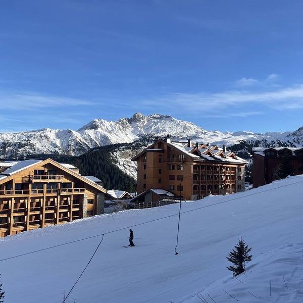 Courchevel 1850, elegant, 3 bedrooms, 92sqm, ski in ski out, exceptional view