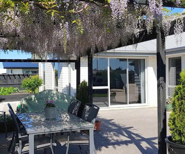 Courtenay B & B