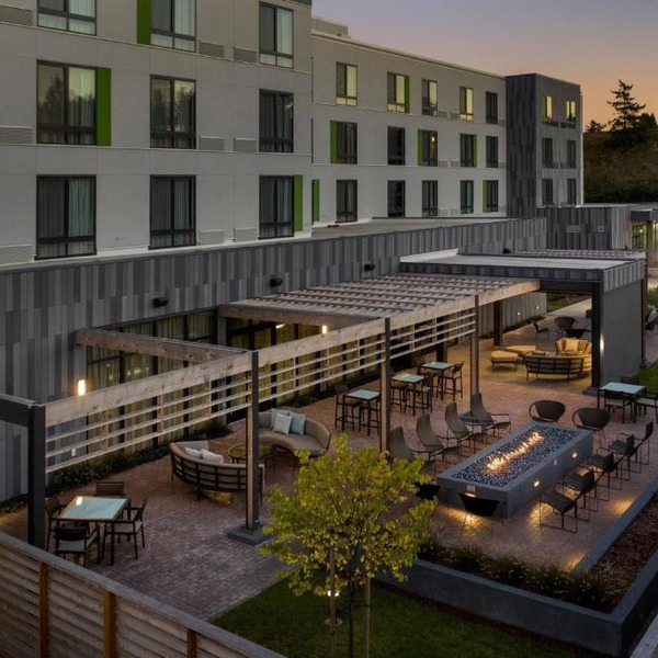Courtyard by Marriott Portland East