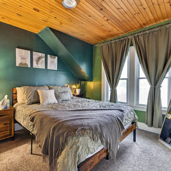 Cozy 1 bd apt-make you feel like home in the village of Liverpool