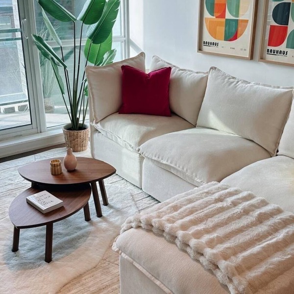 Cozy 2 BR 2 BTH Condo perfect for couples or family in Leslieville Toronto!