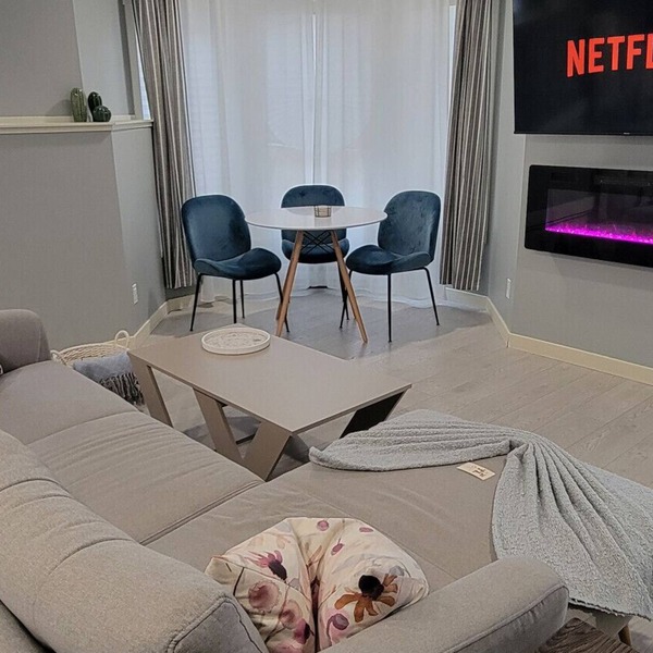 Cozy 2Bedroom Walk-Out Suite Full Kitchen Private
