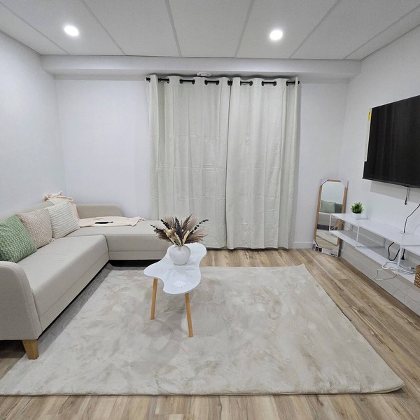 Cozy 2BR Suite - Private Entrance & Home Comforts