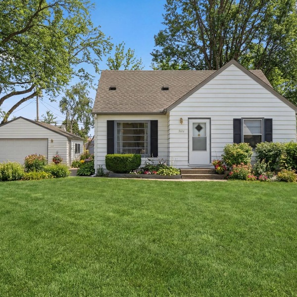 Cozy 3-Bed Private Main Level Apt Near North Memorial, Parks & Mpls
