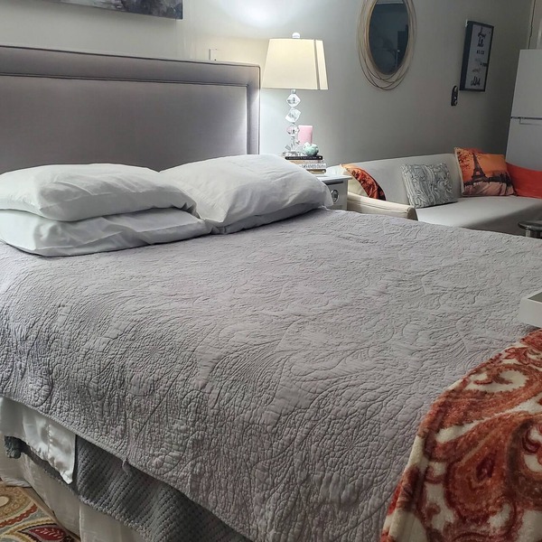 Cozy and private studio