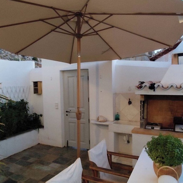 Cozy apartment for small family 2 minutes from Castello Baby Beach