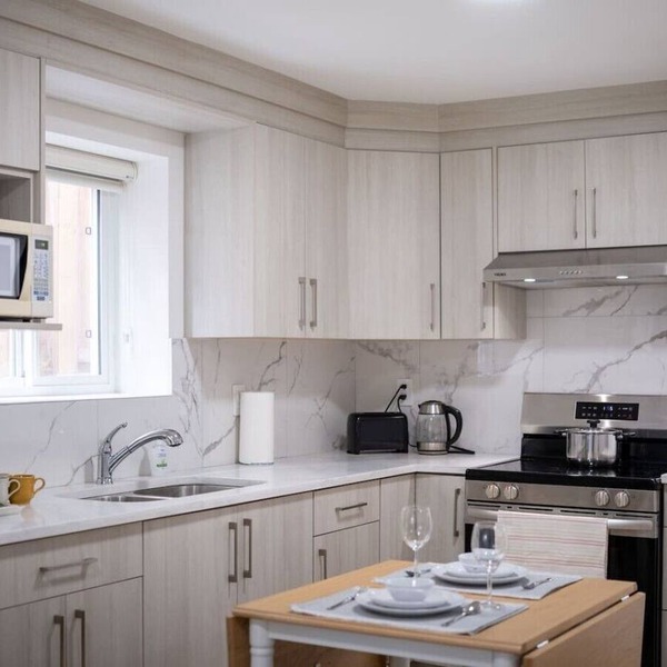 Cozy Beachside 2-Bedroom Retreat near Pier