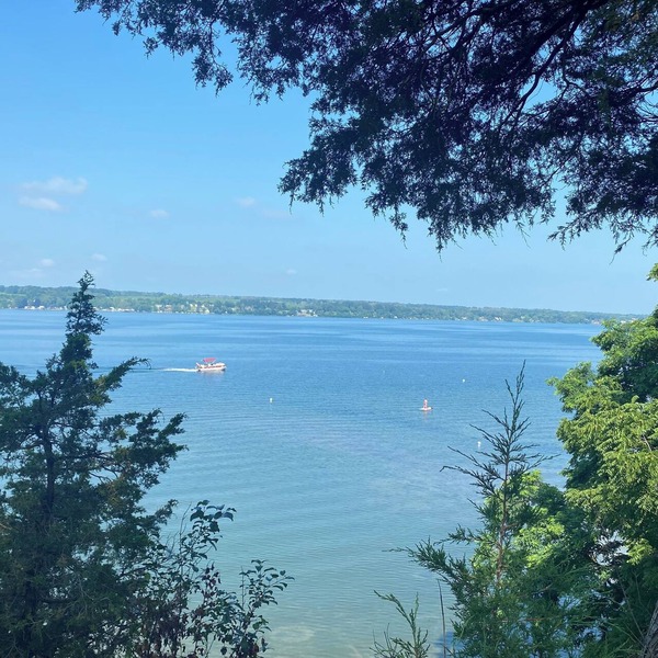 Cozy Cabin Overlooking Owasco Lake & Sunsets