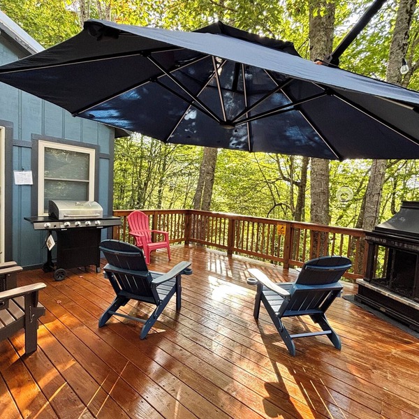 Cozy cabin with boosted Wi-Fi, half a mile from Beech Ski Resort