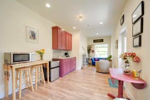 Cozy Casita & Cabana on Lake Marble Falls!